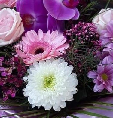 Rosie's Dream Bouquet - Image 3
