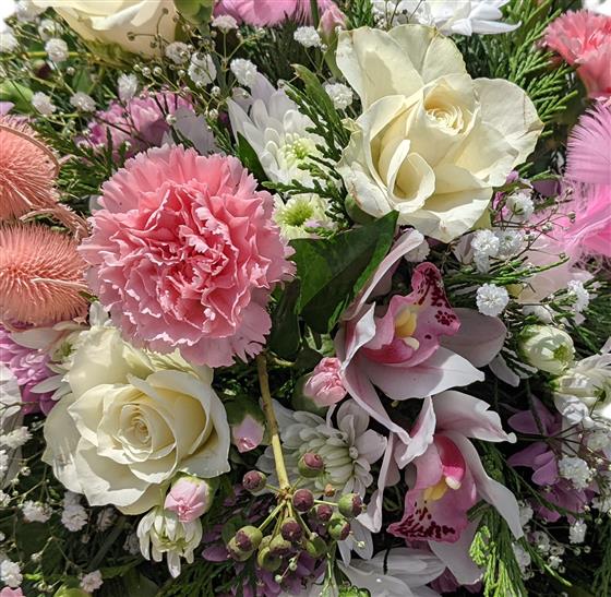 Loving Pink Posy - Image 3